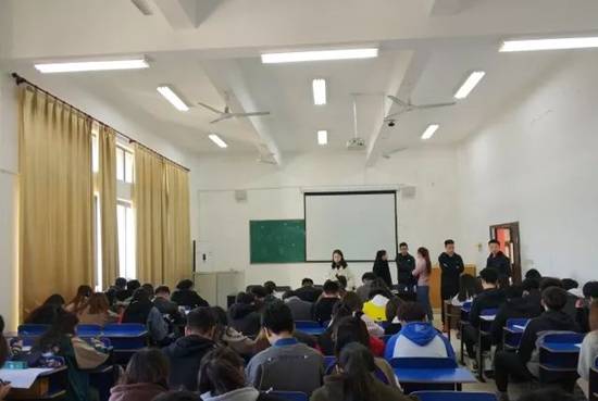 https://mmbiz.qpic.cn/mmbiz_jpg/FIEib783fvQKl04eia5hss0HxibnsZVReqrpOLQ2BHmVgC9s7Dkich3hibLuLibk5EDNricNNp0IPp29k3iaPOCXJ303zw/640?wx_fmt=jpeg&wxfrom=5&wx_lazy=1&wx_co=1